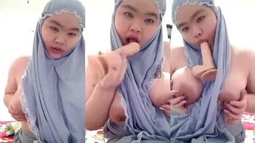 Bokep Indo ABG Montok Mukena Sepong Dildo Omek poster