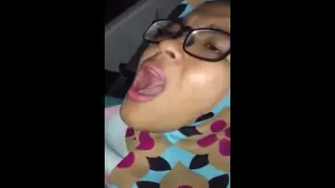 Ngocokin Cewek Hijab Sampe Kejang Di Mobil Lumer poster